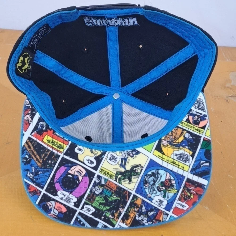 DC Comics Offical Batman Comics embroidered logo casual black snapback hat